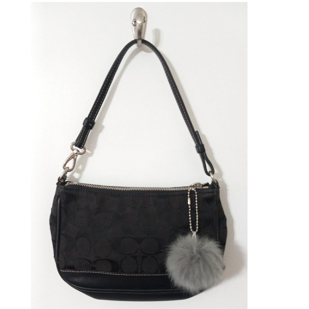 Black Signature Fabric Coach Wristlet/Purse  NO D15-6094